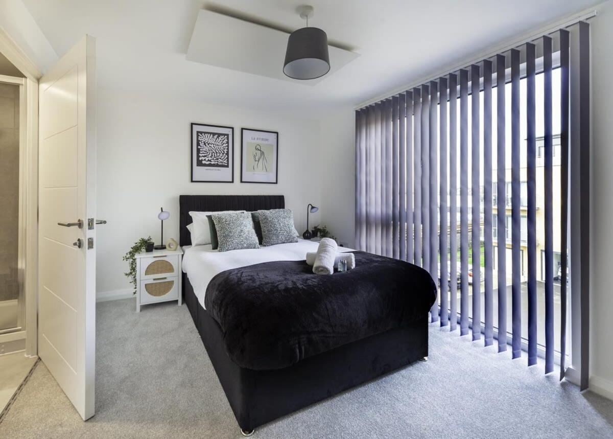 Modern And Bright 2 Bed Apartment In Ashford Ashford  Exterior photo